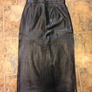 Genuine leather skirt